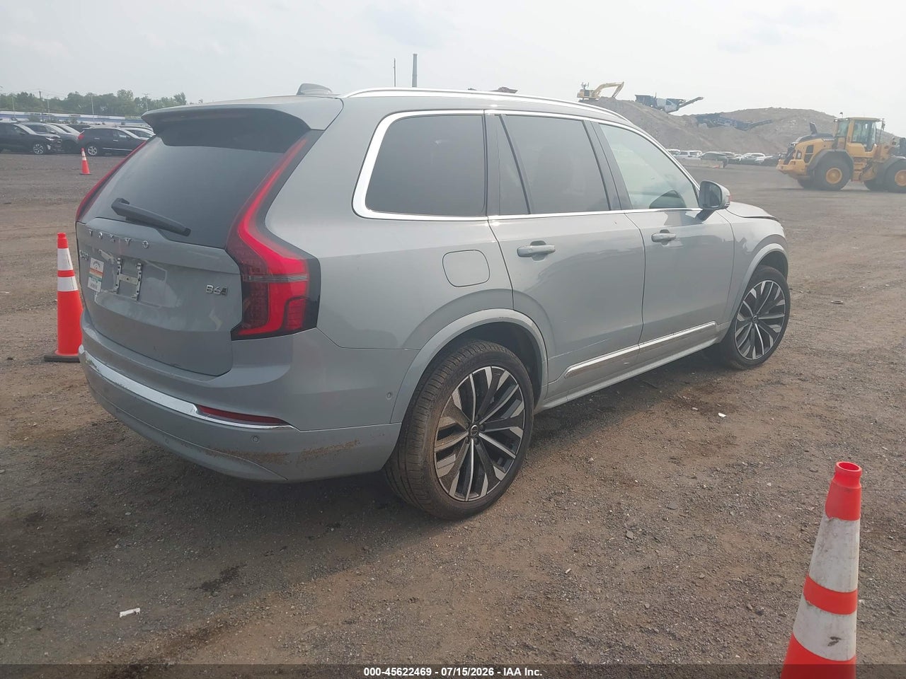 2025 VOLVO XC90 B6 PLUS 7-SEATER · 4/11