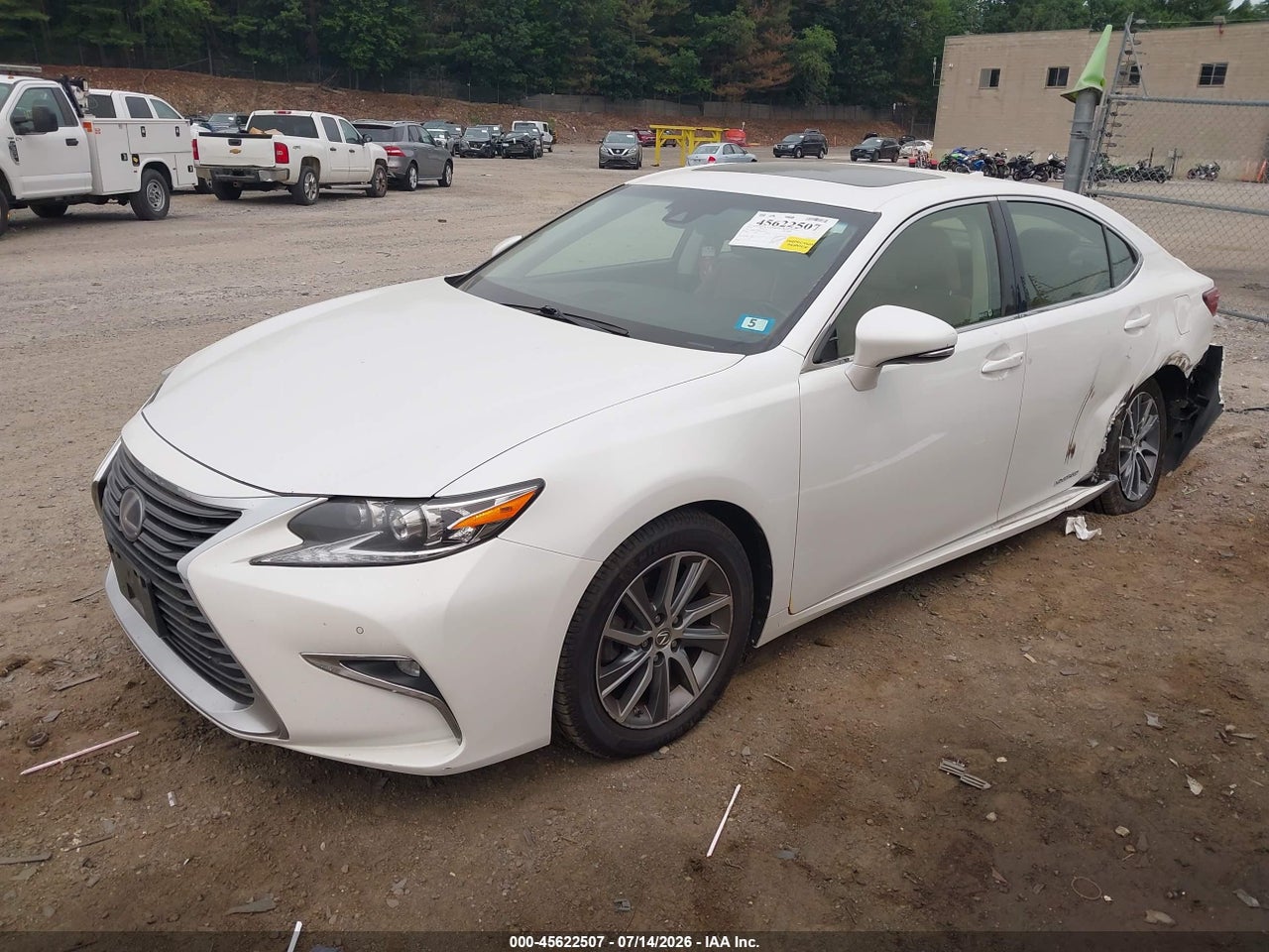 2017 LEXUS ES 300H · 2/11
