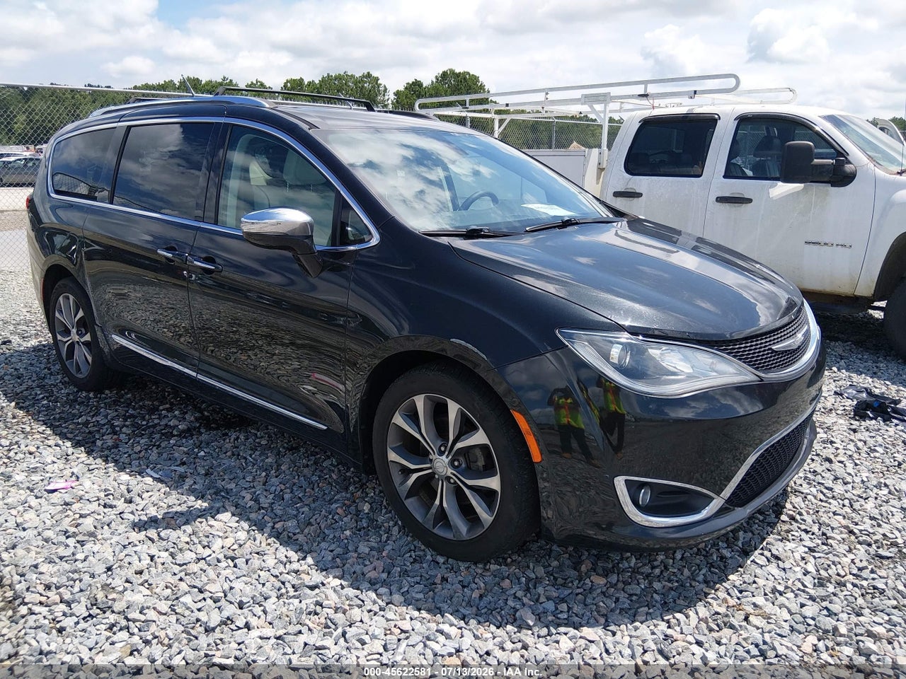 2C4RC1GG5HR****** · 2017 CHRYSLER PACIFICA LIMITED
