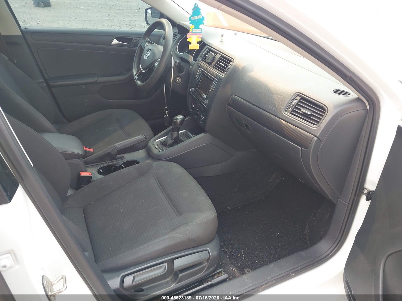 2016 VOLKSWAGEN JETTA 1.4T S · 5/11