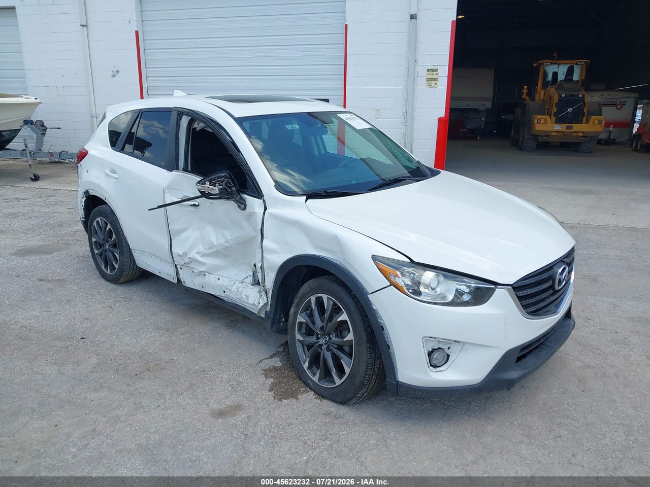 JM3KE4DY2G0****** · 2016 MAZDA CX-5 GRAND TOURING