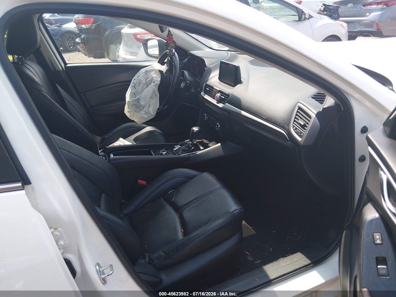 2018 MAZDA MAZDA3 TOURING · 5/10