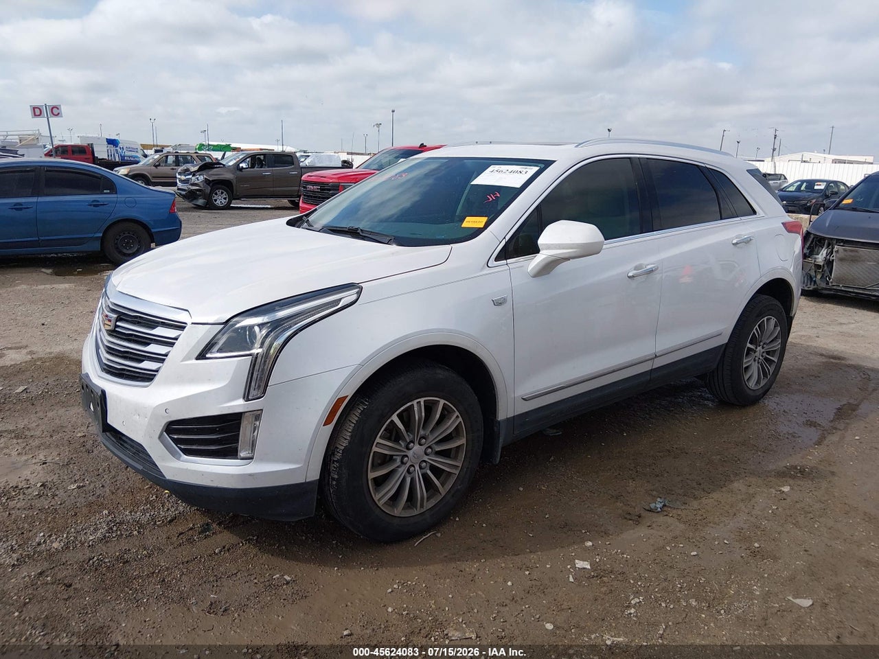 2017 CADILLAC XT5 LUXURY · 2/11