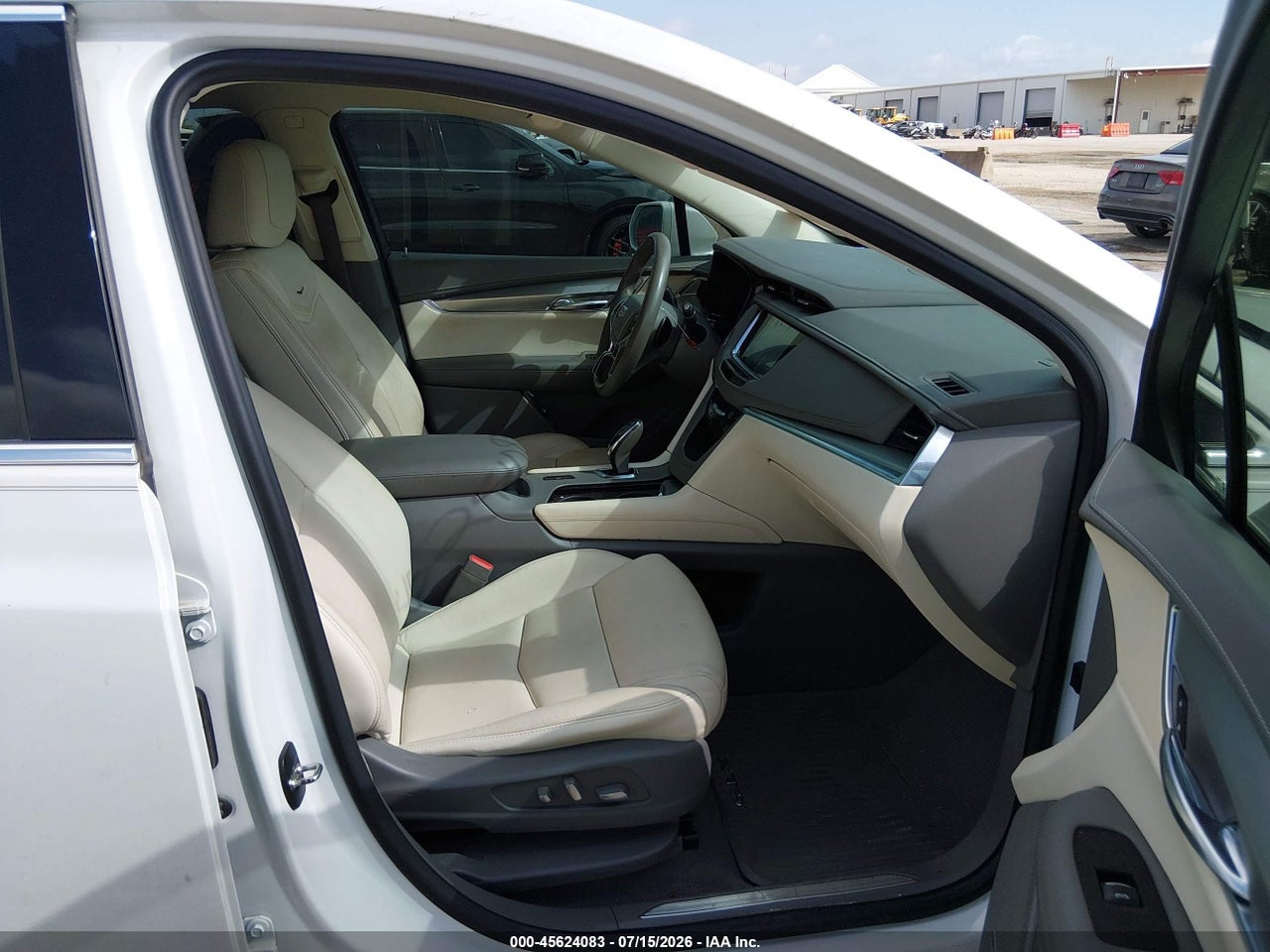 2017 CADILLAC XT5 LUXURY · 5/11