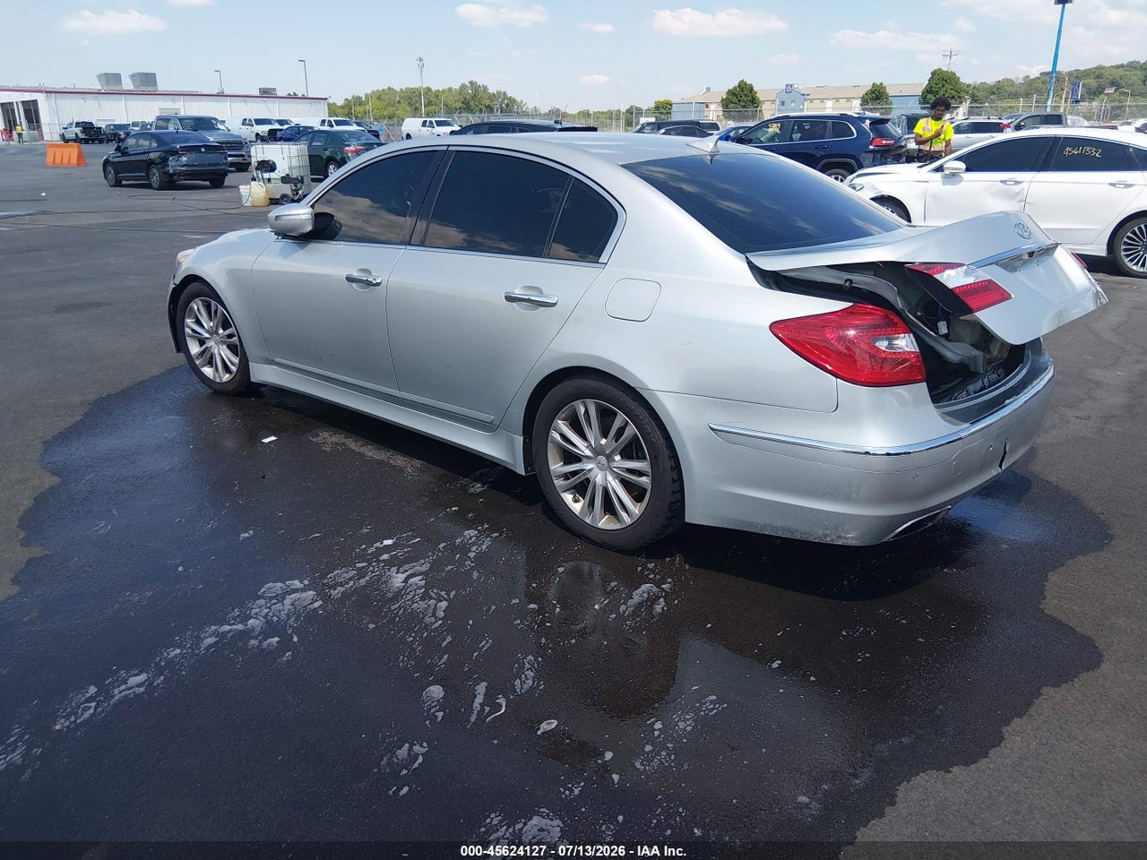 2013 HYUNDAI GENESIS 3.8 · 3/11
