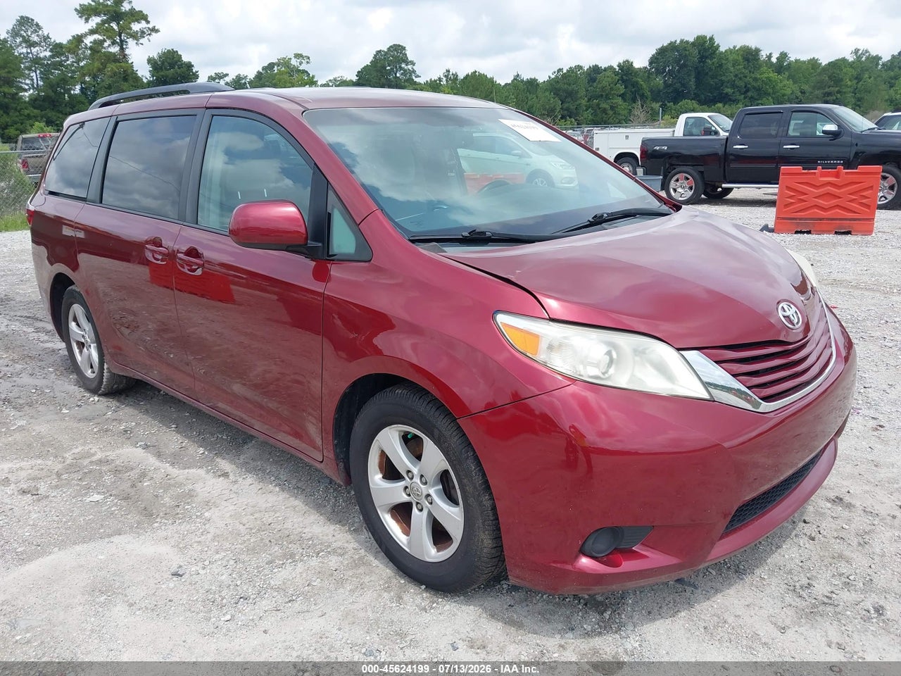 5TDKK3DC7GS****** · 2016 TOYOTA SIENNA LE 8 PASSENGER