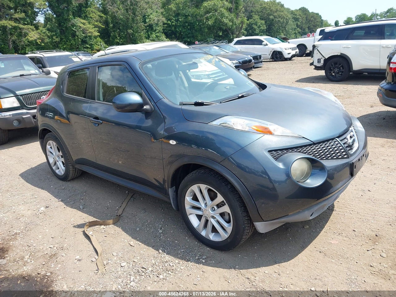 JN8AF5MV8BT****** · 2011 NISSAN JUKE SV