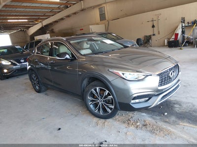 SJKCH5CR8HA****** · 2017 INFINITI QX30 PREMIUM