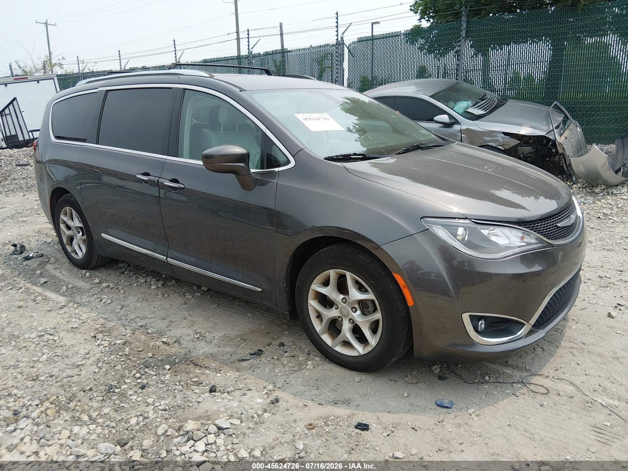 2C4RC1EG6HR****** · 2017 CHRYSLER PACIFICA TOURING-L PLUS