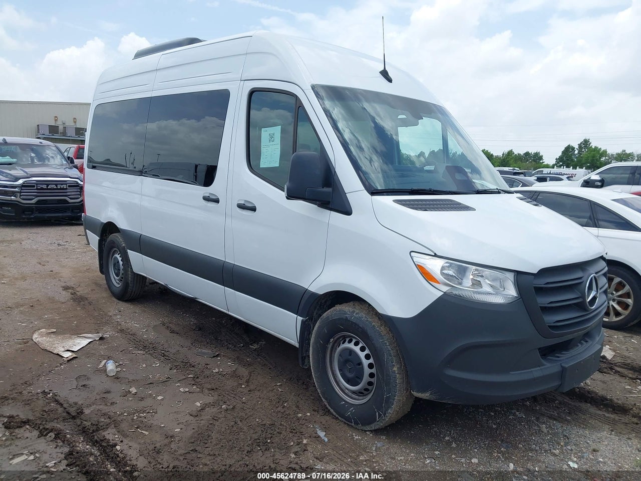W1Z4KFHY0SP****** · 2025 MERCEDES-BENZ SPRINTER 2500 STANDARD ROOF 4-CYL DIESEL