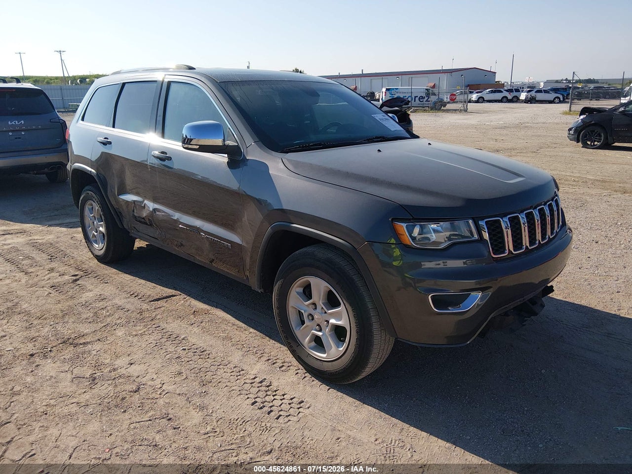 1C4RJEAGXHC****** · 2017 JEEP GRAND CHEROKEE LAREDO 4X2
