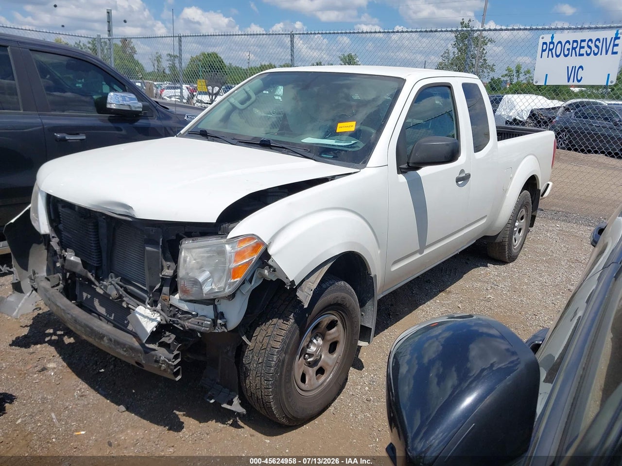 2019 NISSAN FRONTIER S · 2/11