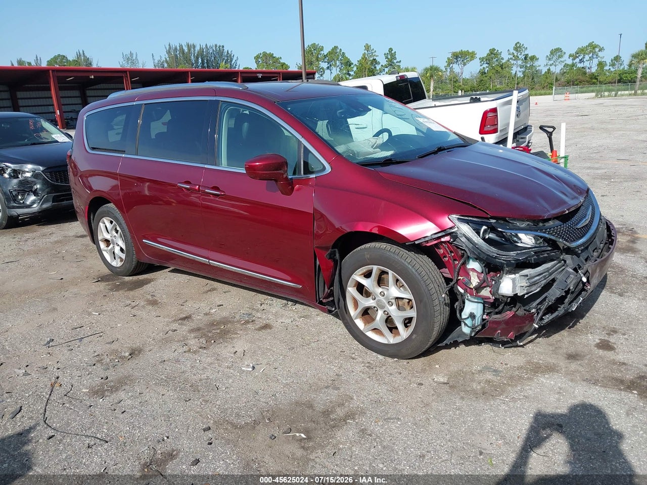 2C4RC1EG0HR****** · 2017 CHRYSLER PACIFICA TOURING-L PLUS