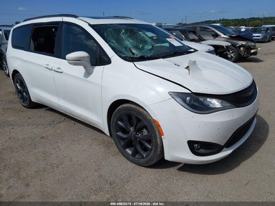 2C4RC1GG7KR****** · 2019 CHRYSLER PACIFICA LIMITED