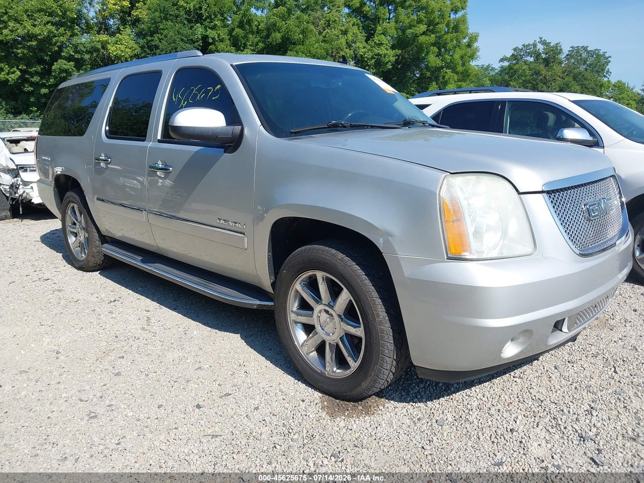 1GKS2MEF9BR****** · 2011 GMC YUKON XL 1500 DENALI