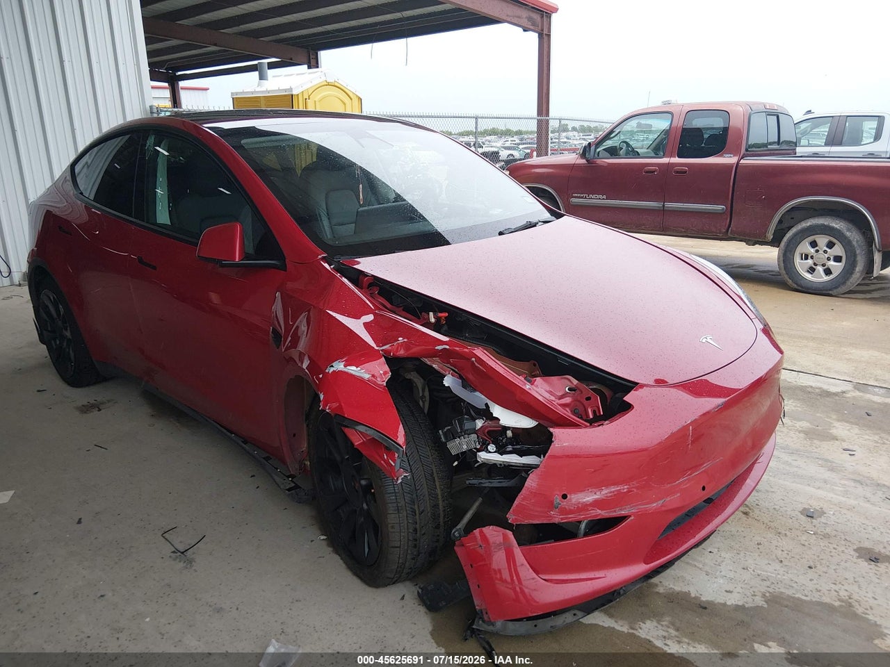 7SAYGDEE5NF****** · 2022 TESLA MODEL Y LONG RANGE DUAL MOTOR ALL-WHEEL DRIVE
