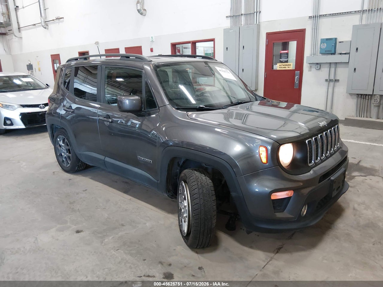 ZACNJBBB2KP****** · 2019 JEEP RENEGADE LATITUDE 4X4