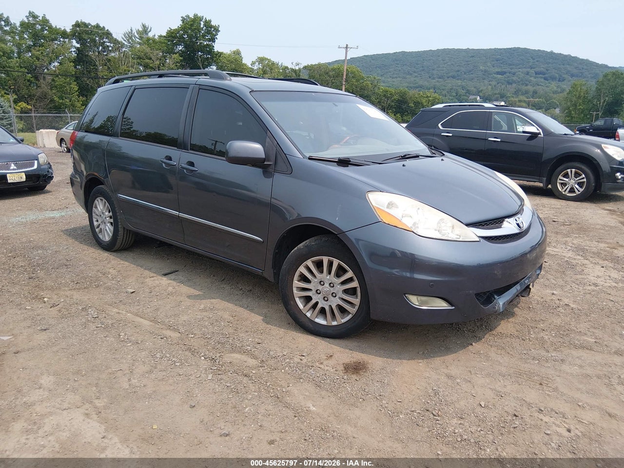 5TDBK22C98S****** · 2008 TOYOTA SIENNA LIMITED