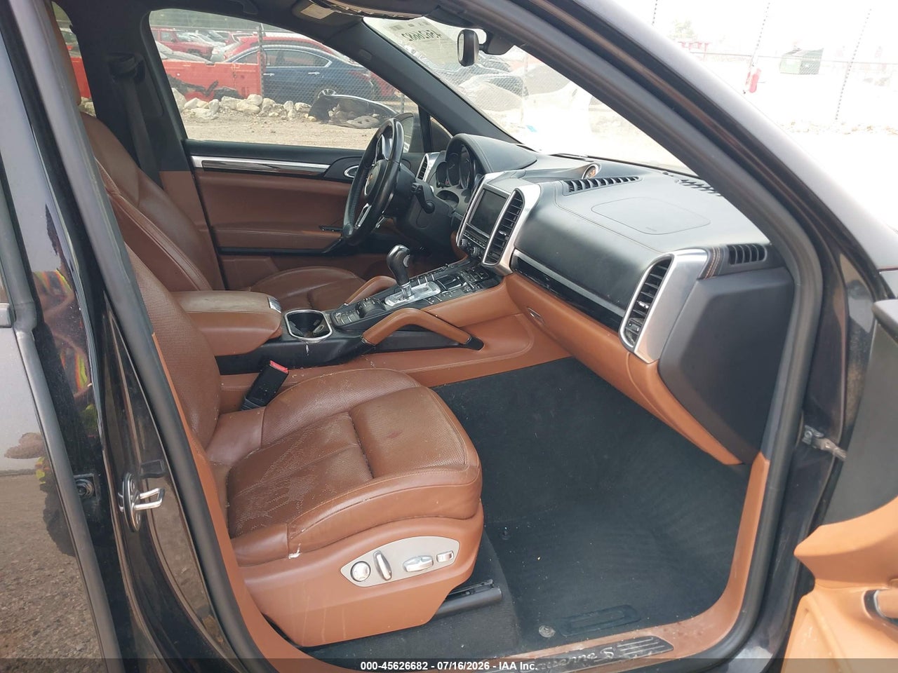 2016 PORSCHE CAYENNE S · 5/11