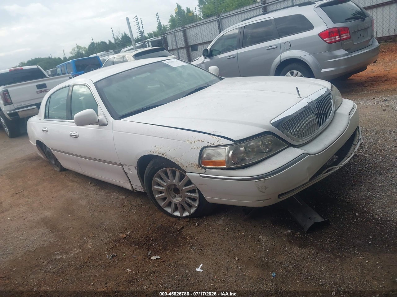 1LNHM81W33Y****** · 2003 LINCOLN TOWN CAR EXECUTIVE