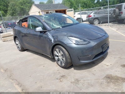 7SAYGDEE9PF****** · 2023 TESLA MODEL Y AWD/LONG RANGE DUAL MOTOR ALL-WHEEL DRIVE