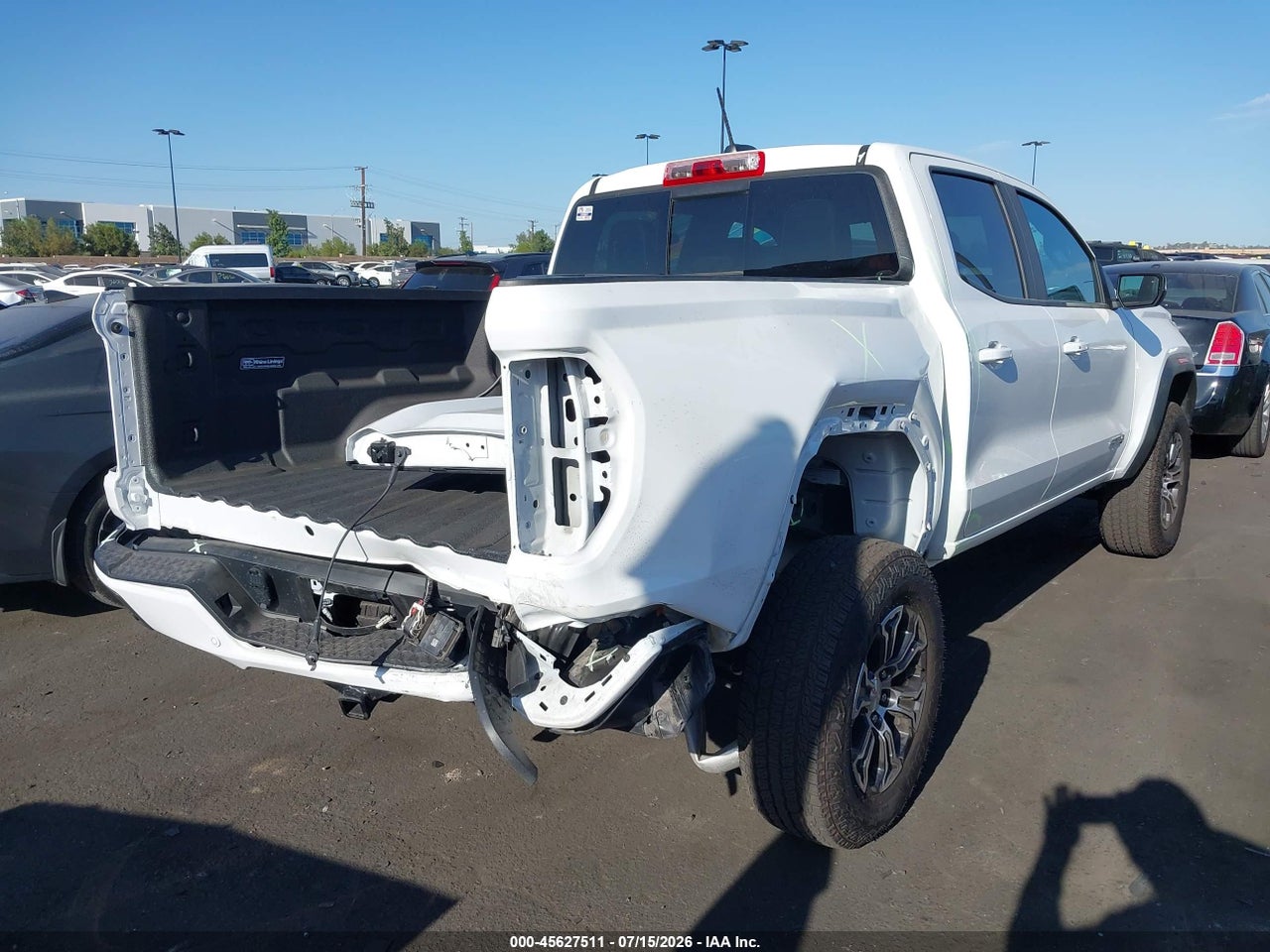 2025 GMC CANYON 4WD AT4 · 4/11