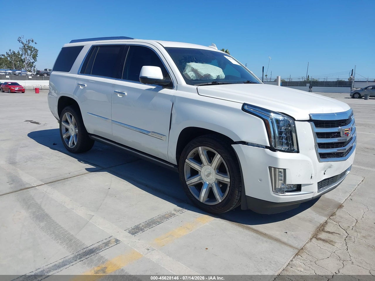1GYS4CKJ0JR****** · 2018 CADILLAC ESCALADE PREMIUM LUXURY