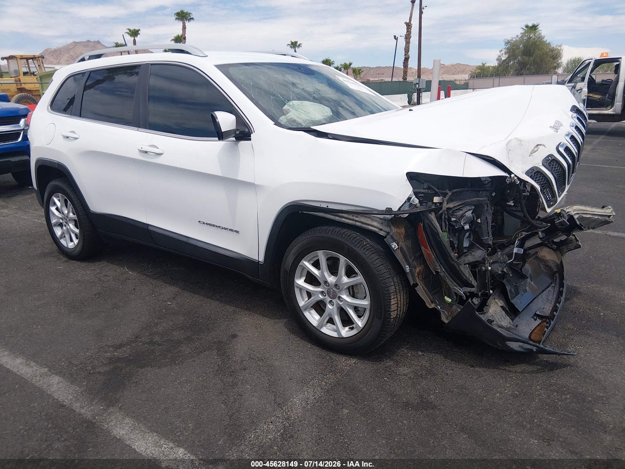 1C4PJLLX5JD****** · 2018 JEEP CHEROKEE LATITUDE PLUS FWD