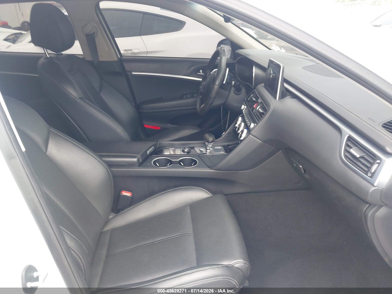 2020 GENESIS G70 2.0T RWD · 5/11
