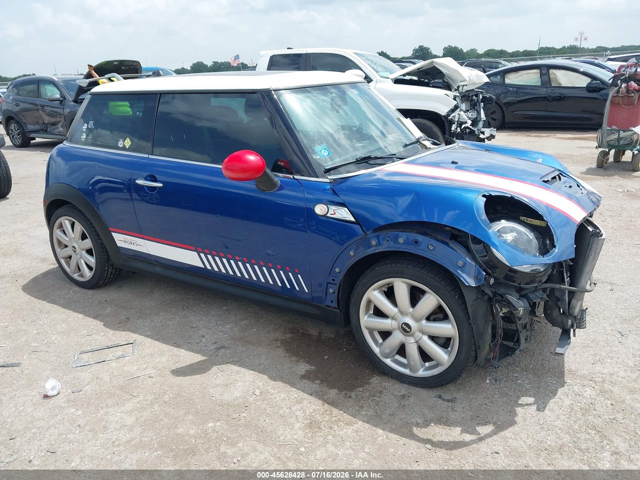 WMWMF73518T****** · 2008 MINI COOPER S