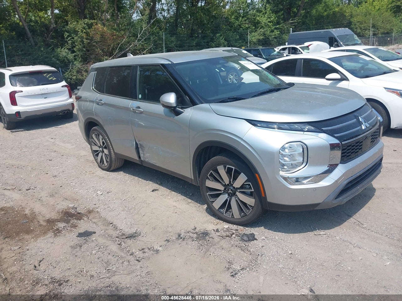 JA4J3VA82SZ****** · 2025 MITSUBISHI OUTLANDER SE 2.5 2WD