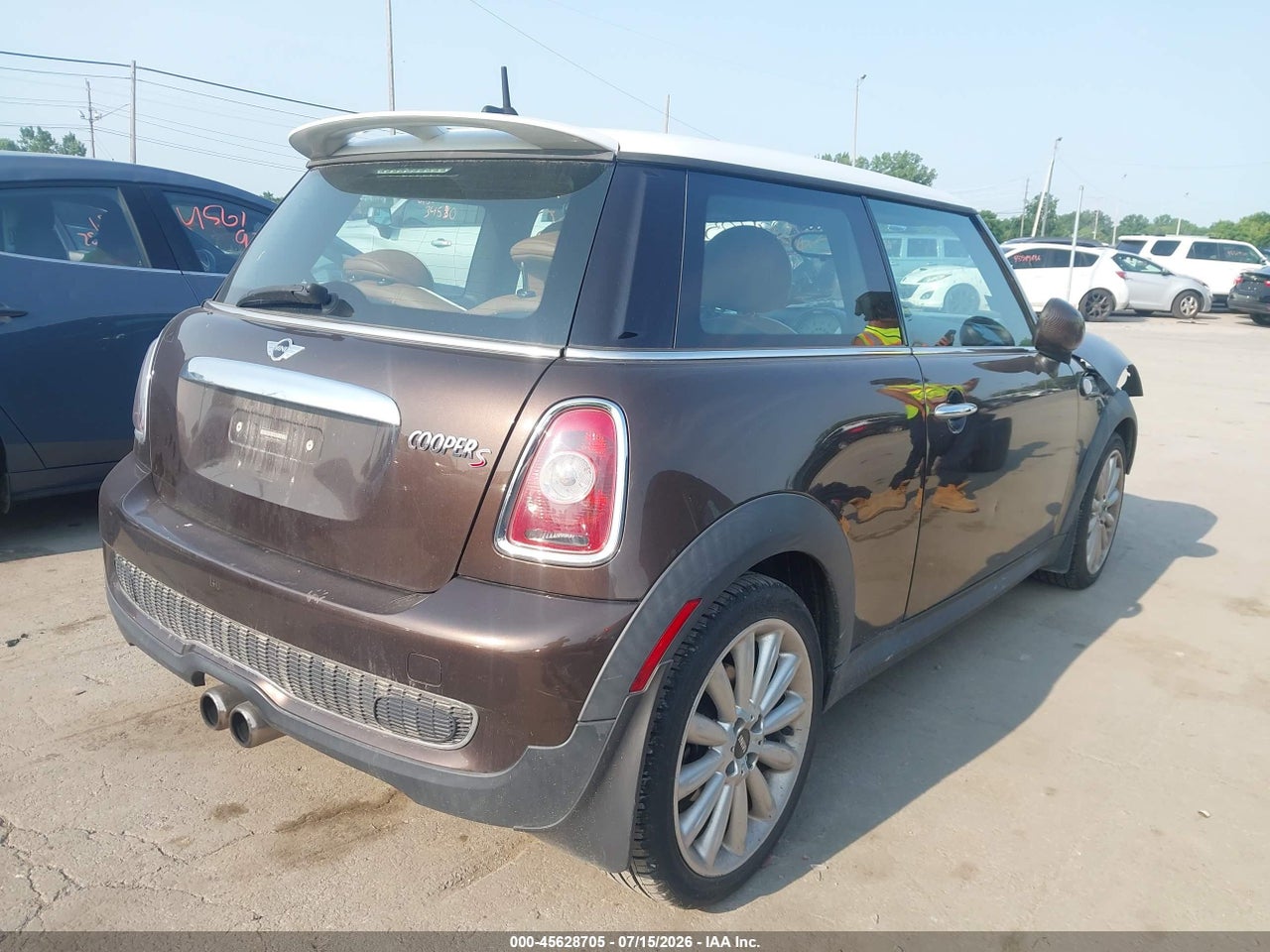 2010 MINI COOPER S   · 4/11