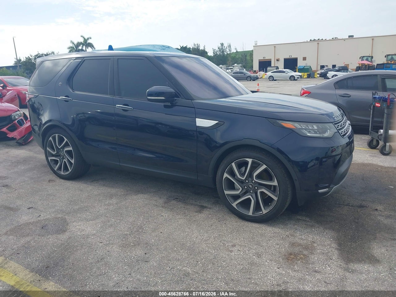 SALRT2RV4L2****** · 2020 LAND ROVER DISCOVERY HSE LUXURY