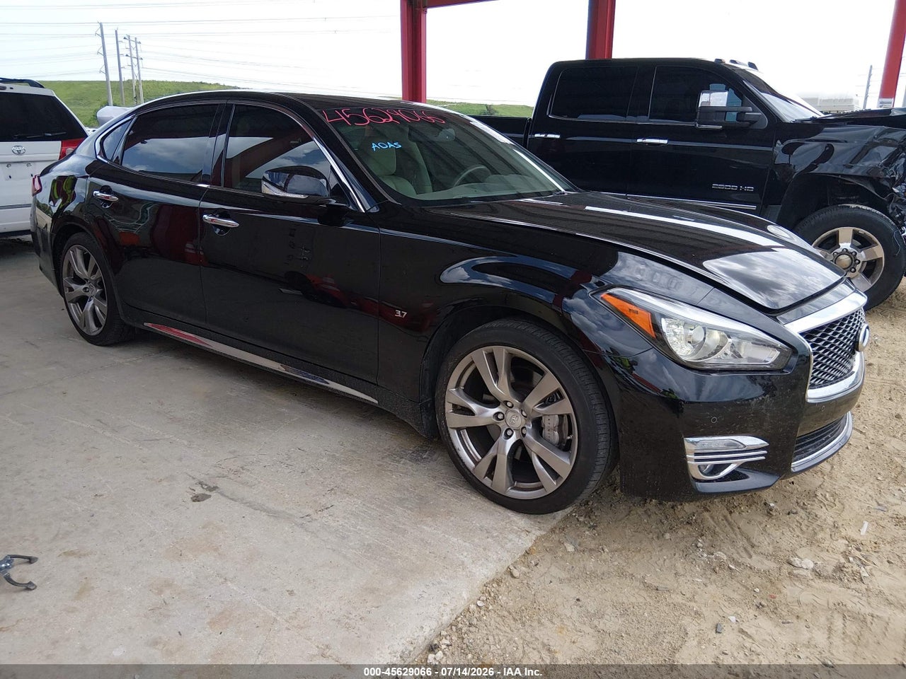 2016 INFINITI Q70L 3.7