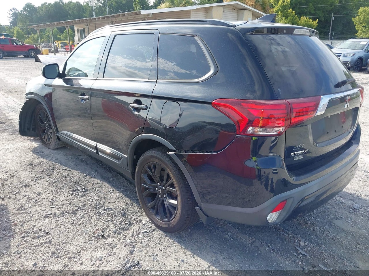 2019 MITSUBISHI OUTLANDER LE · 3/11