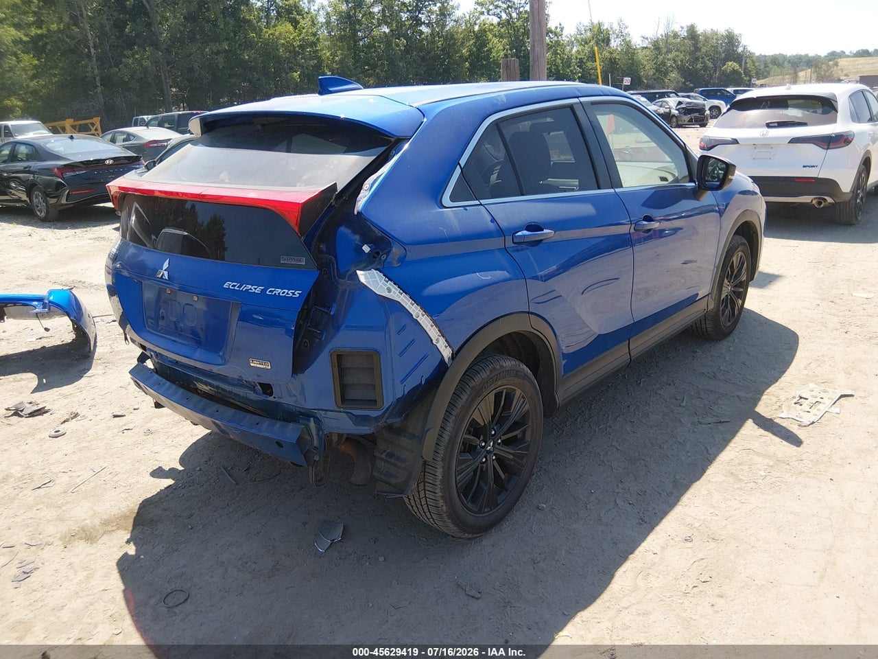2019 MITSUBISHI ECLIPSE CROSS LE · 4/11