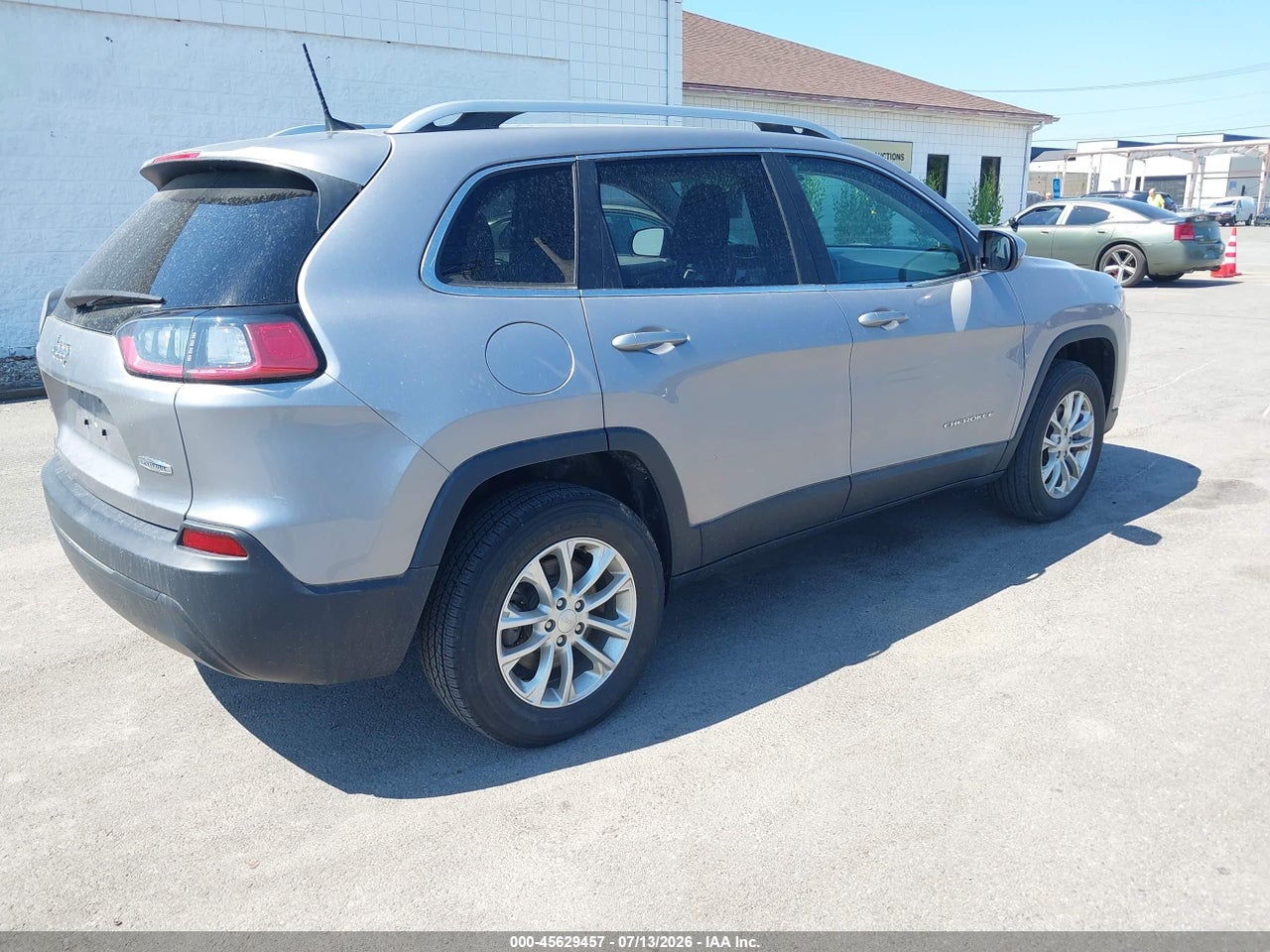 2019 JEEP CHEROKEE LATITUDE 4X4 · 4/11