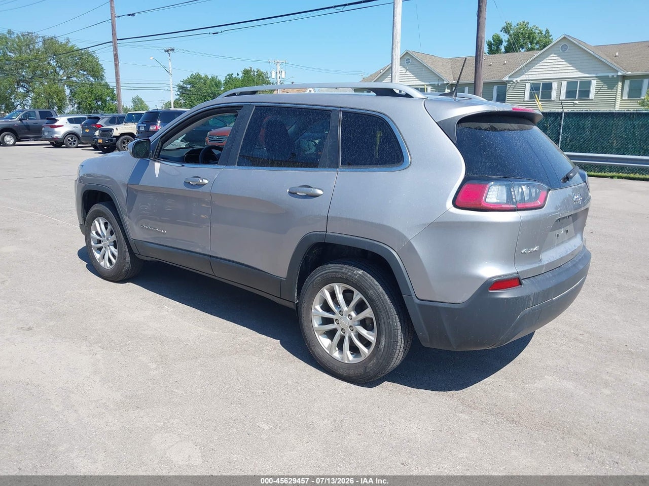 2019 JEEP CHEROKEE LATITUDE 4X4 · 3/11