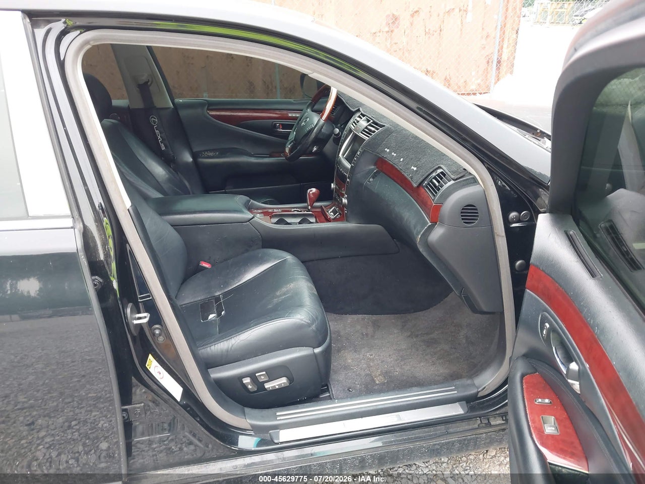2007 LEXUS LS 460   · 5/11