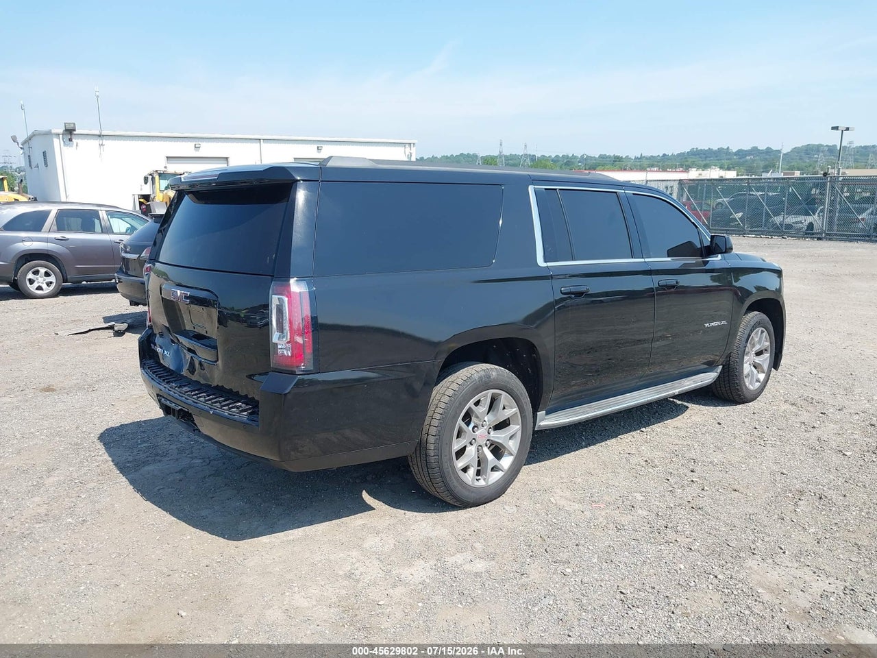 2018 GMC YUKON XL SLE · 4/11