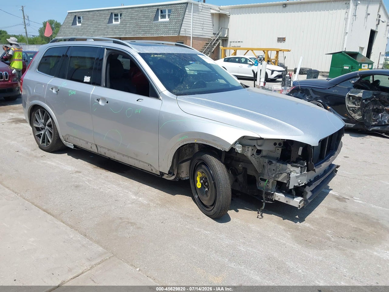 YV4A22PK4K1****** · 2019 VOLVO XC90 T6 MOMENTUM