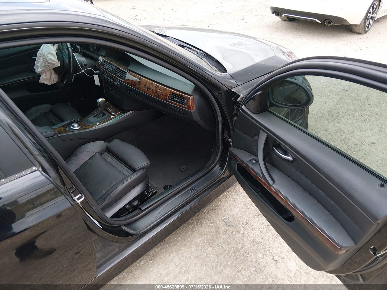 2006 BMW 330I   · 5/11