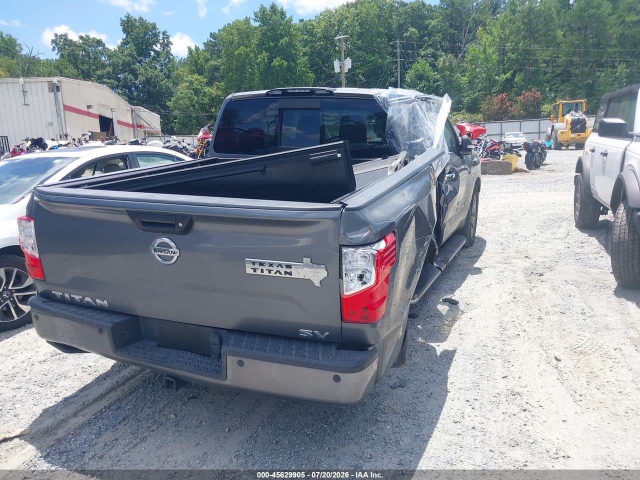 2018 NISSAN TITAN SV · 4/11