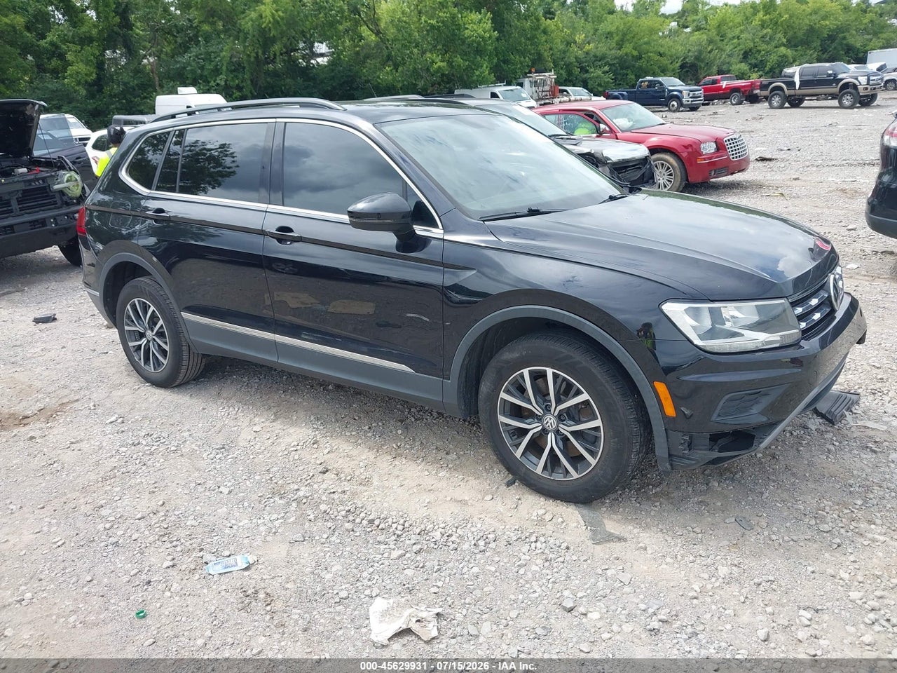 3VV3B7AX2JM****** · 2018 VOLKSWAGEN TIGUAN 2.0T SE/2.0T SEL