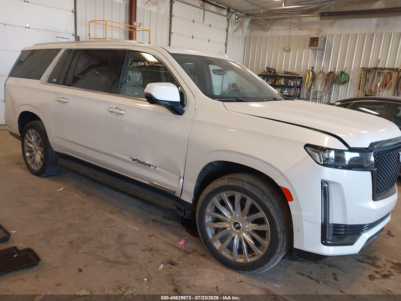1GYS4KKL0NR****** · 2022 CADILLAC ESCALADE ESV 4WD PREMIUM LUXURY