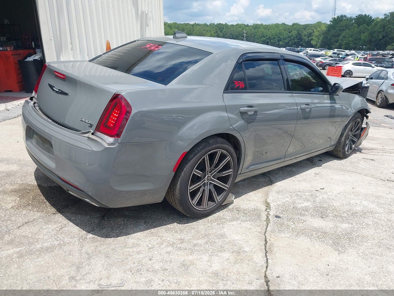 2019 CHRYSLER 300 300S · 4/10