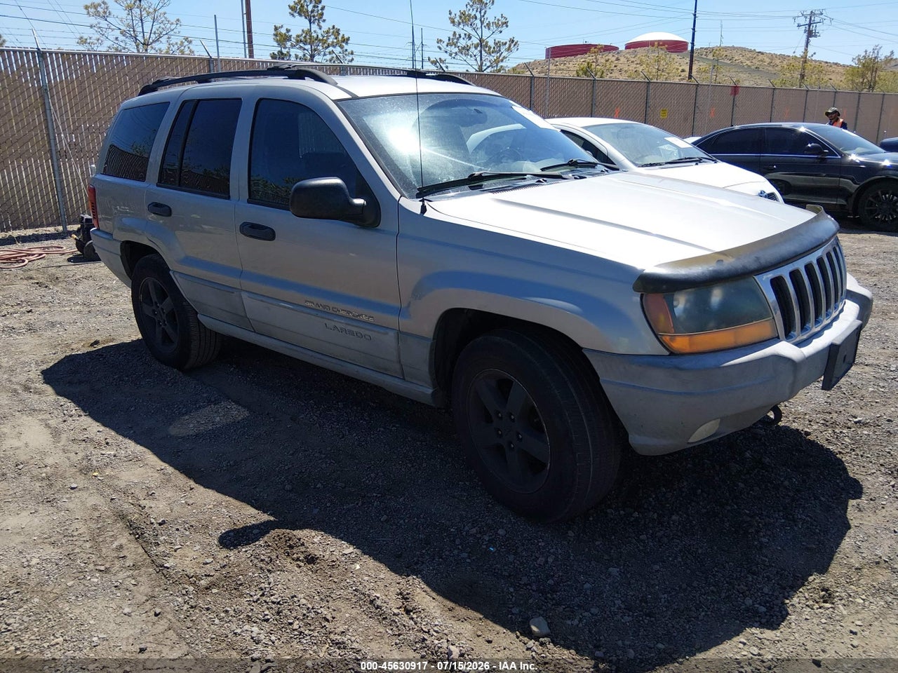 1J4GW48N7YC****** · 2000 JEEP GRAND CHEROKEE LAREDO