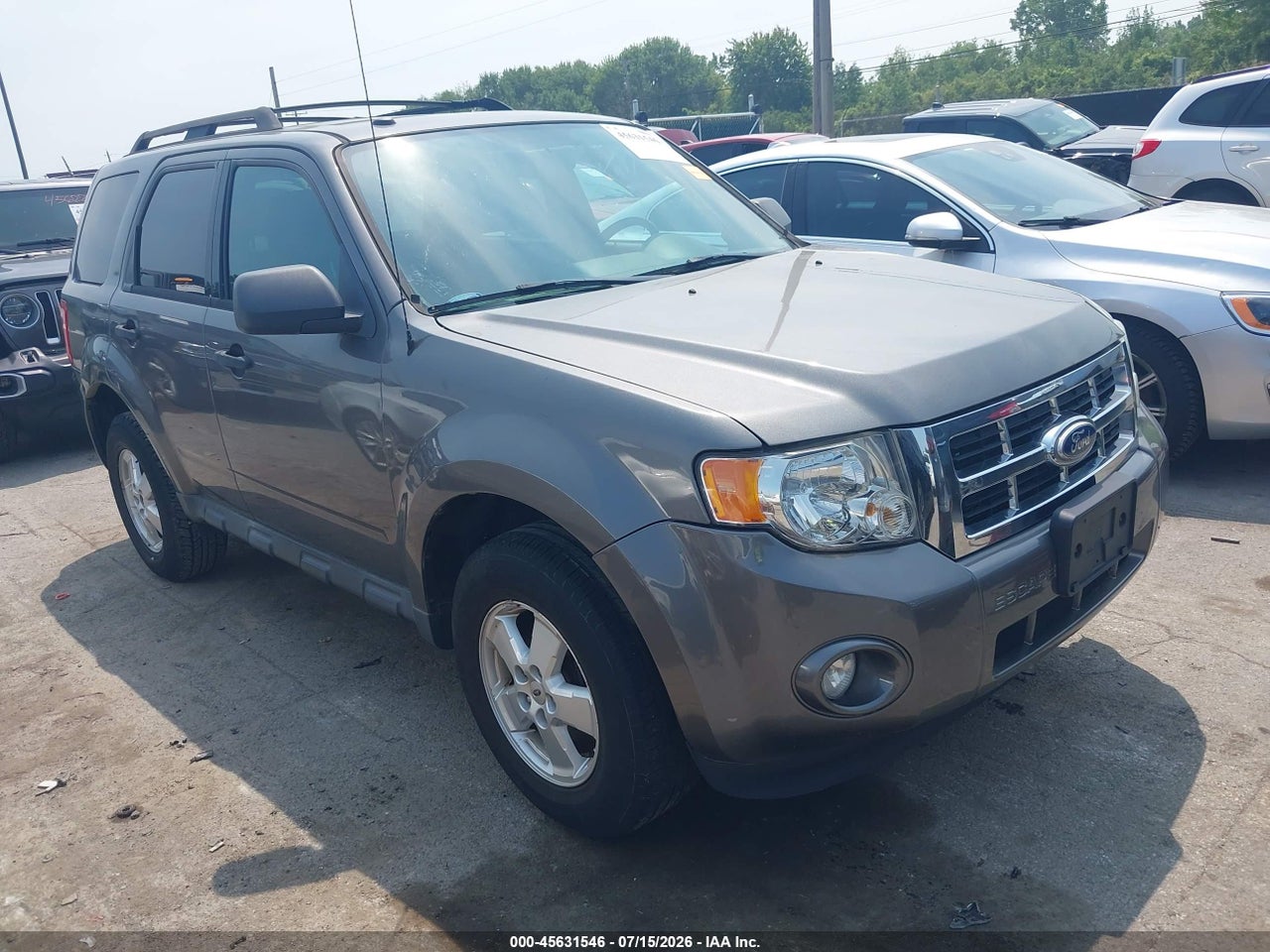 1FMCU0DG5AK****** · 2010 FORD ESCAPE XLT
