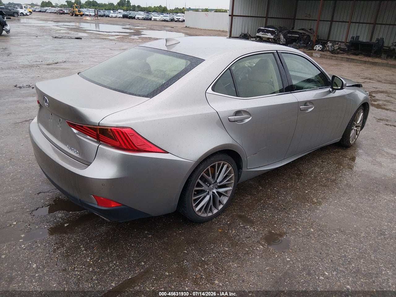 2017 LEXUS IS 200T · 4/10