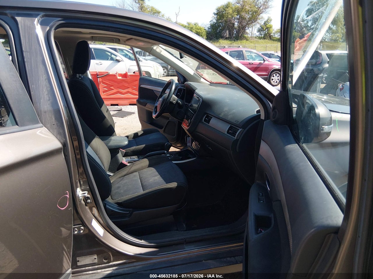 2017 MITSUBISHI OUTLANDER SE/SEL · 5/11